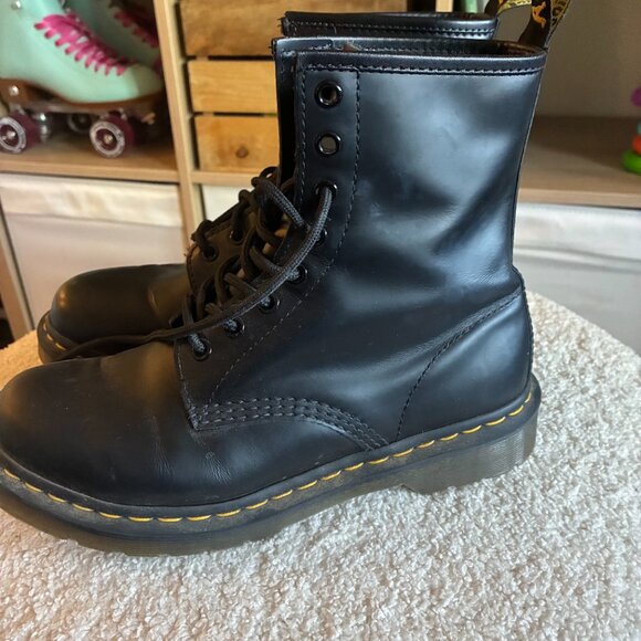 Black High Top Leather Lace Up Dr. Martens Sz 8 - Picture 4 of 6